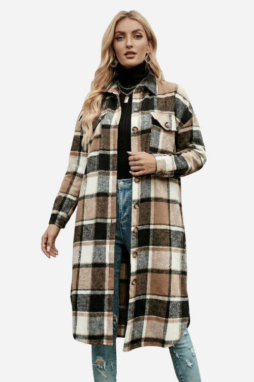 Oversized medium-length plaid overshirt jacket in warm wool-blend fabric with relaxed fit and button closure