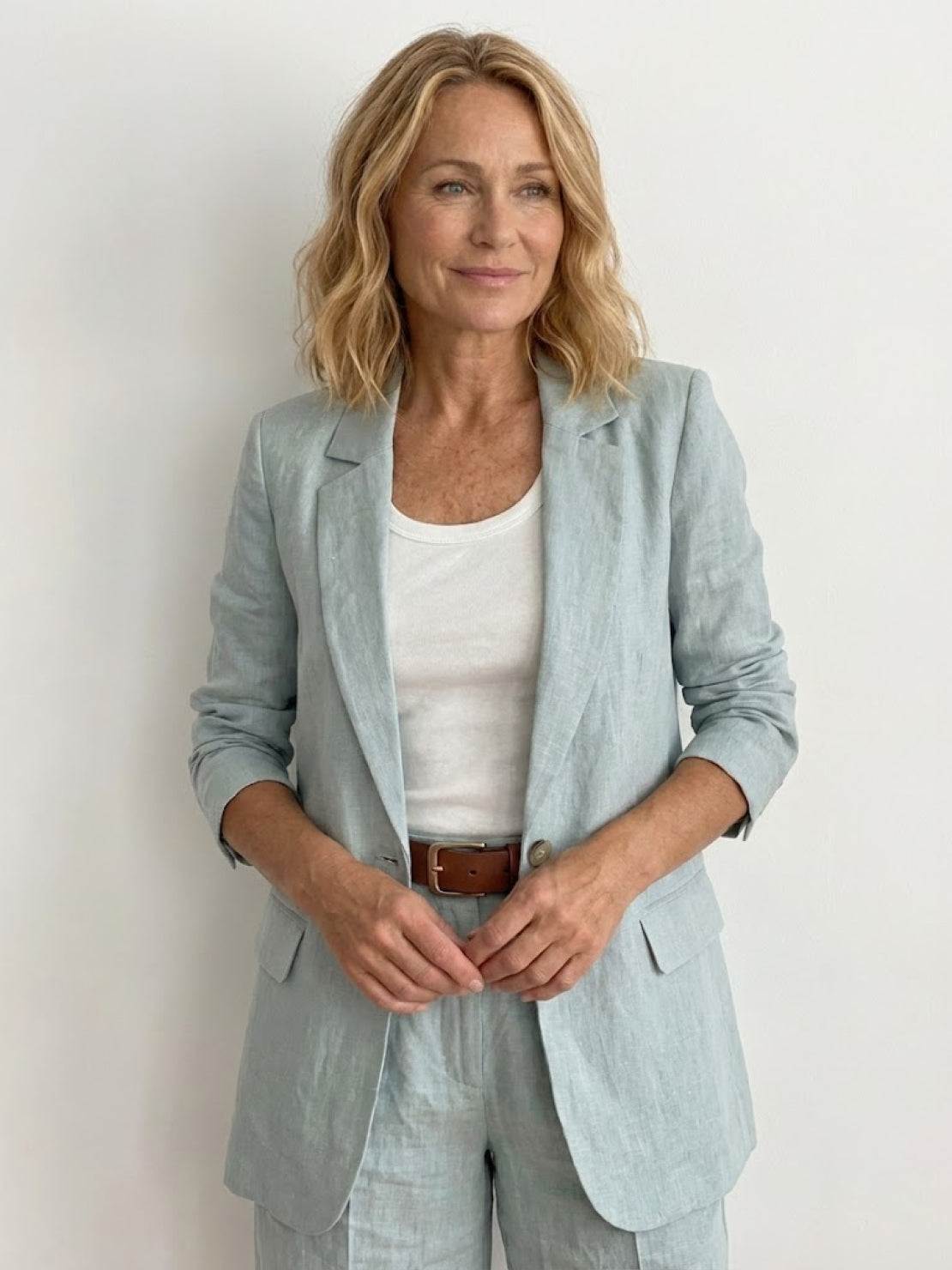 Stylish blazer and shorts two-piece set for elegant, comfortable wear