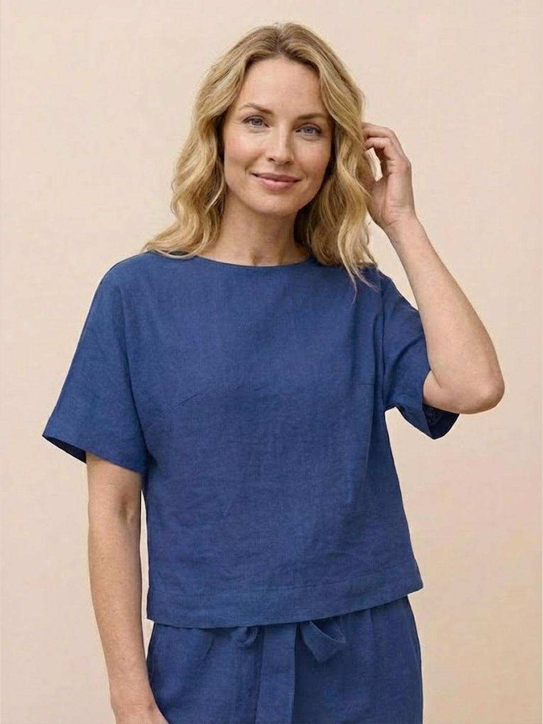 Breathable cotton linen monochrome short-sleeve top with relaxed fit and natural texture