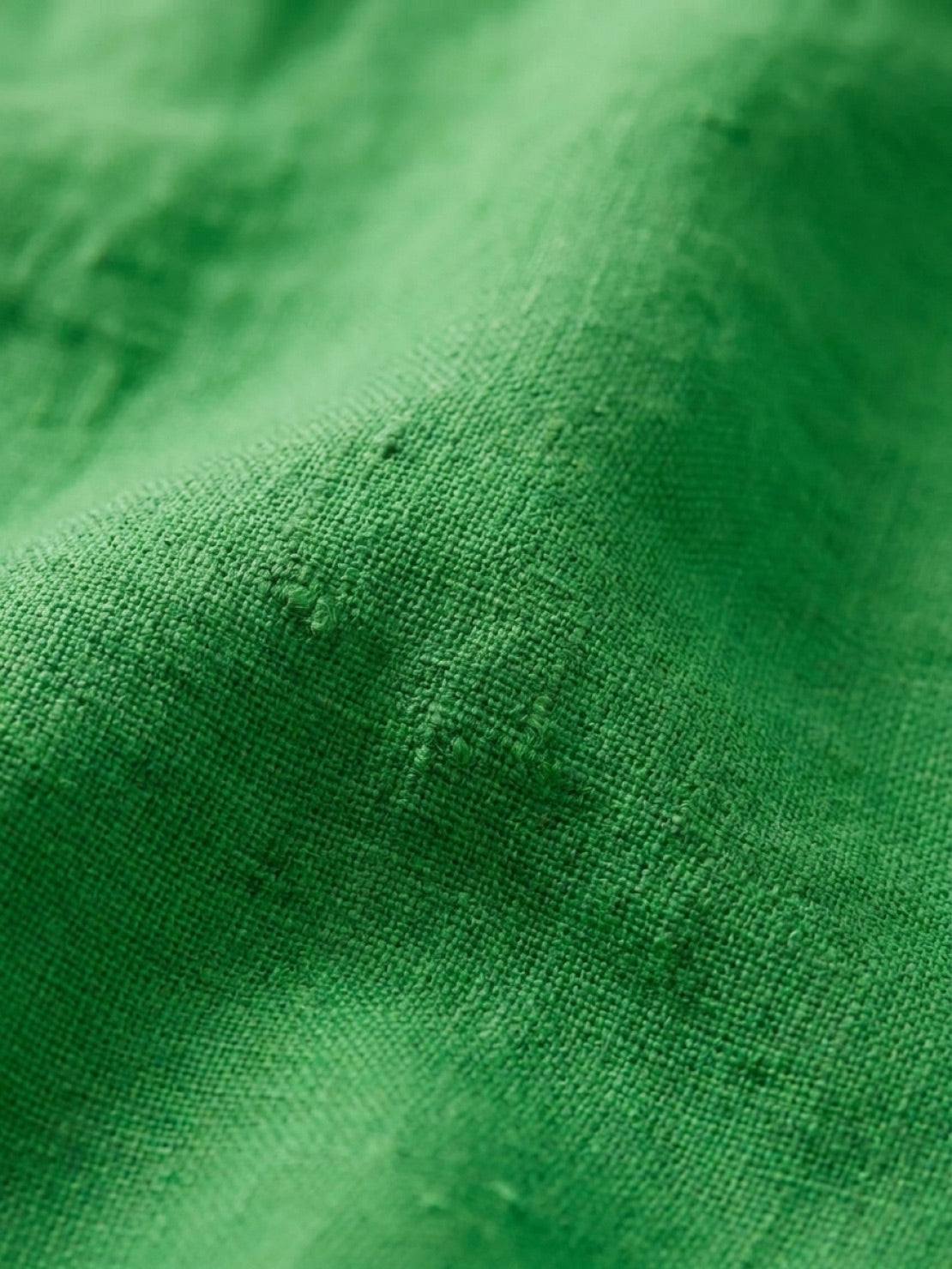 Monochrome Batwing Leisure Co-Ord with boxy crop top and high-waisted tapered pants