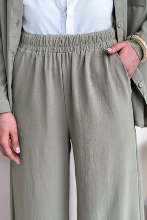 Travel-Friendly Relaxed Fit Wide-Leg Two-Piece Set