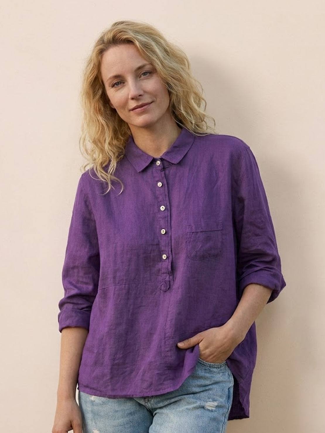 Vintage linen shirt made of breathable cotton-linen blend, perfect for casual chic style and travel-friendly comfort